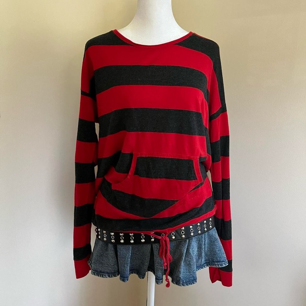 Vintage Y2K Emo Scenecore Mall Goth Red Charcoal Gray Striped Sweater Top L-XL - Picture 3 of 9